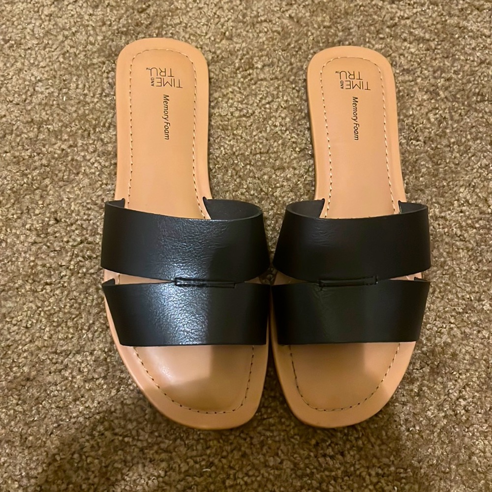 Time and tru memory foam black sandals